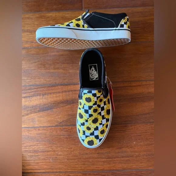 Van’s Checkerboard Slip-On w/ Sunflowers - Picture 8 of 9